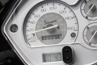 ベスパ GTS250IE ブラック 車両紹介